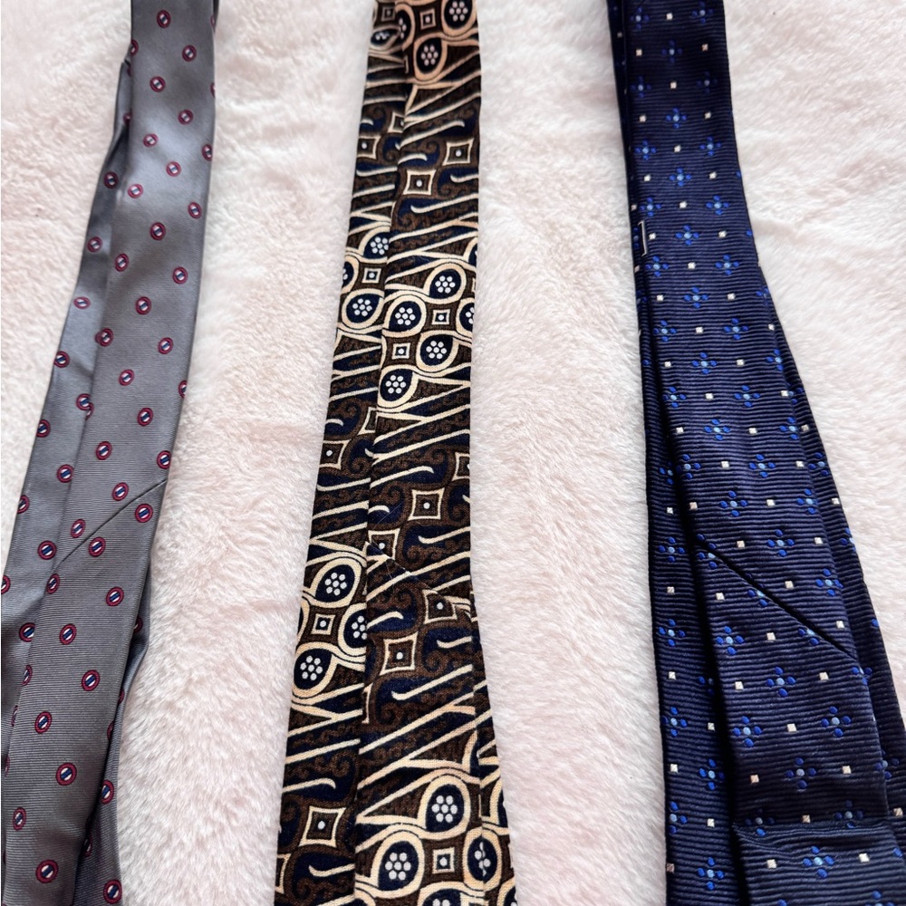 Versace, Christian Dior and Burberry bundle Geometric Tie - Picture 13 of 14
